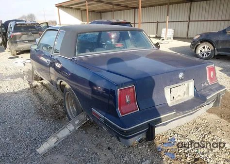 1981 Pontiac Grand Prix z USA, uszkodzony, nr VIN 1G2AJ37AXBP540598